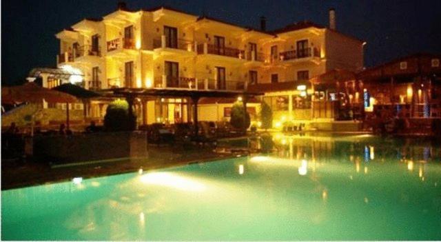 אמינטיו Ateron Suites Hotel & Spa מראה חיצוני תמונה